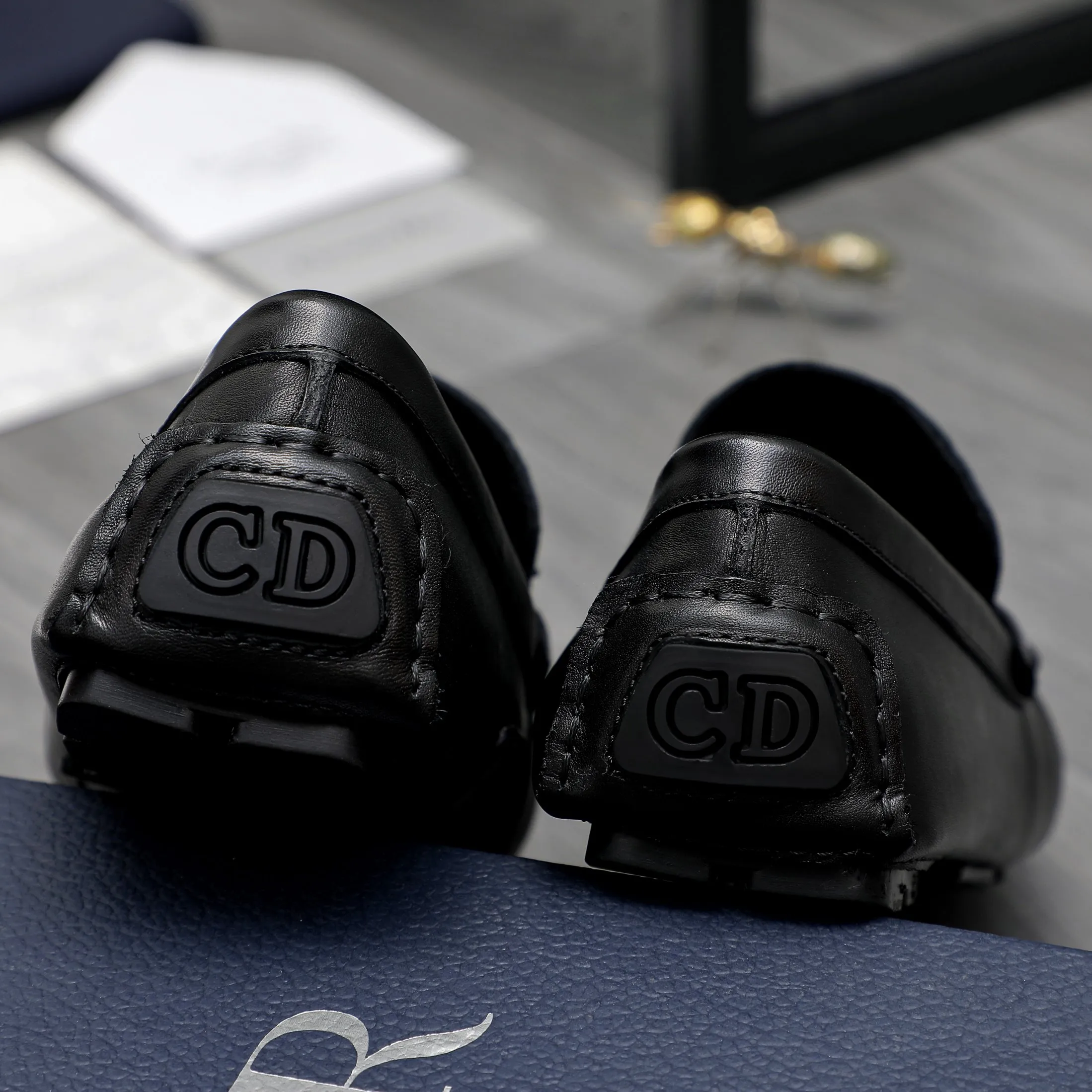 Men's shoes 💰400 Product trademark: Dior "Dior" casual slip-on shoes Regular size: 38-45 (45 is custom-made and non-returnable) Product materials: Selected cowhide embossed upper, pigskin lining, rubber outsole